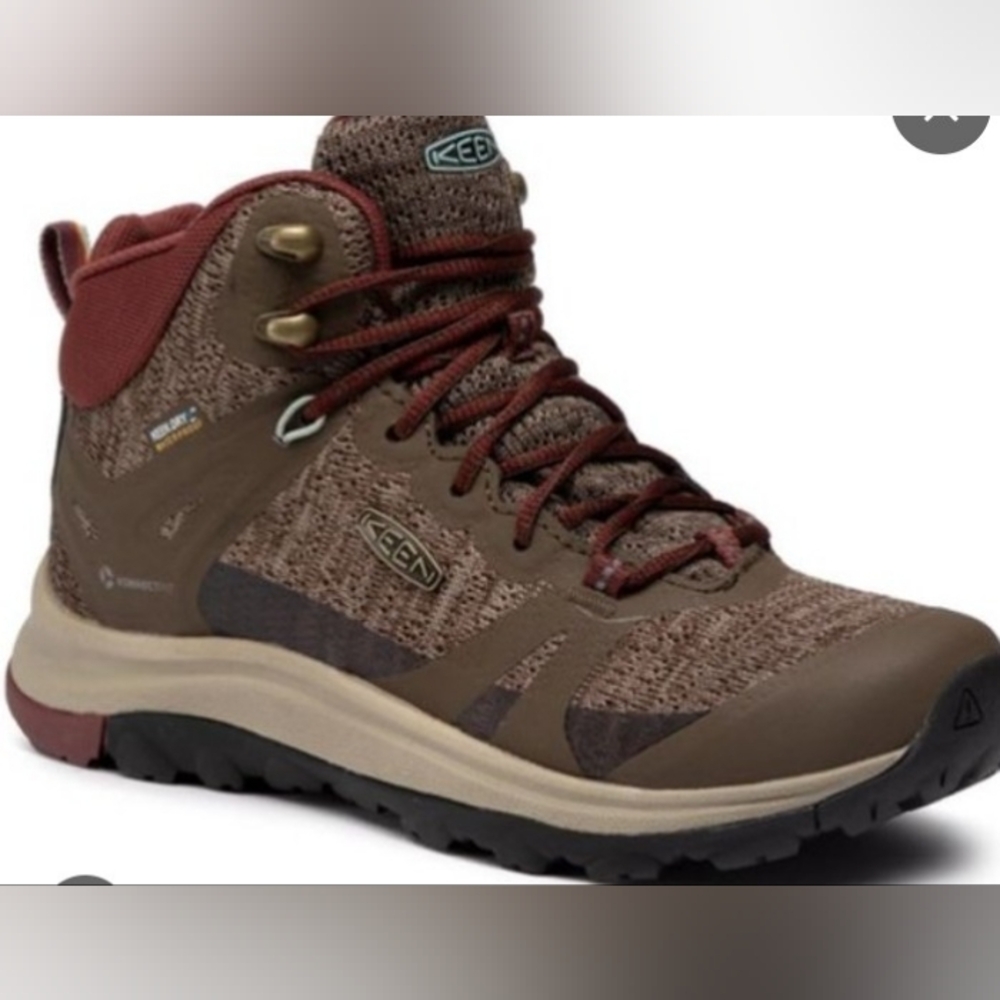 Size 8 Ladies Keen Waterproof hikers
